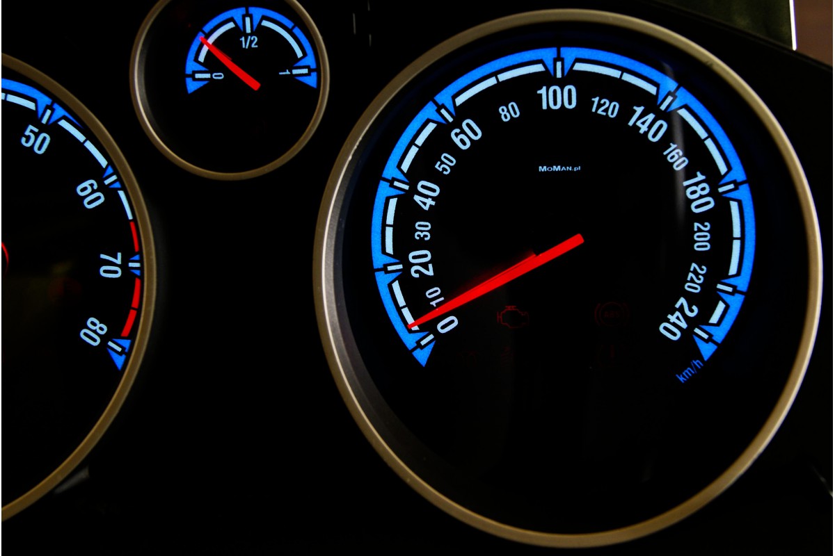 Opel Astra H instrument cluster replacement from MPH to km/h